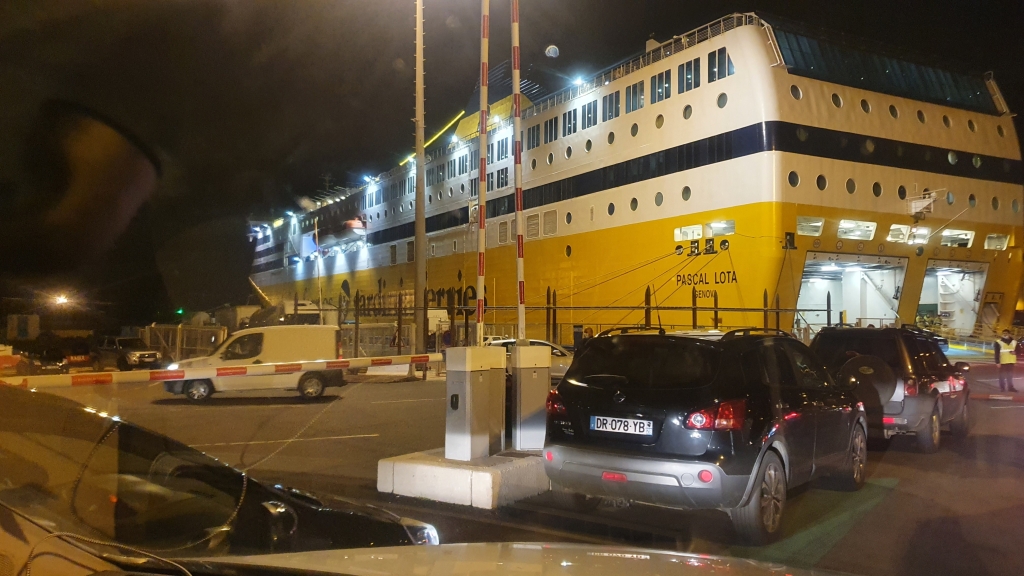 Corsica Ferries im Hafen von Bastia
